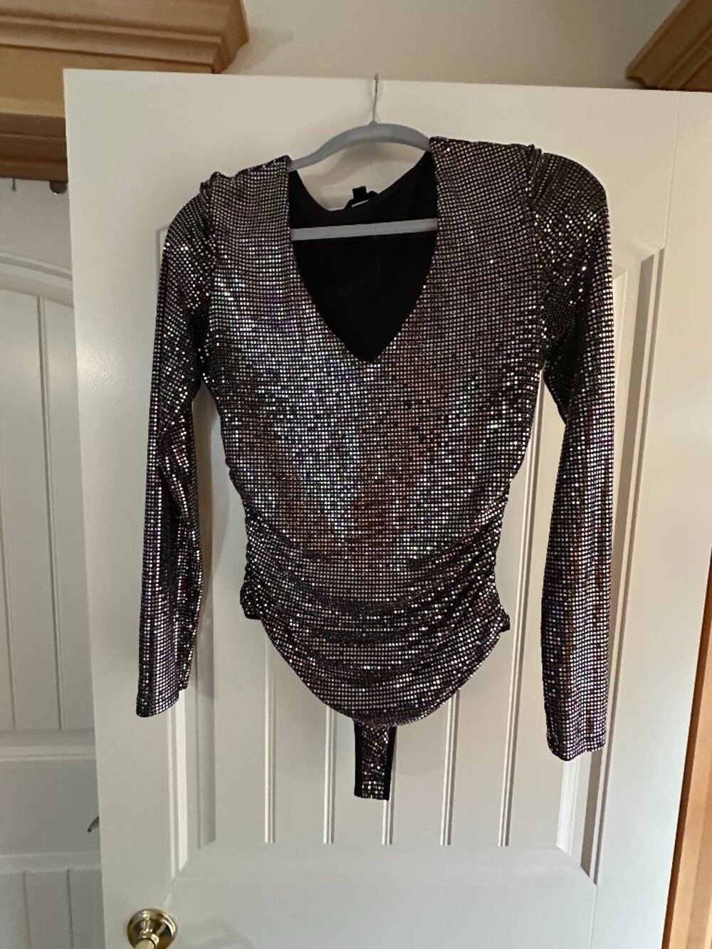 GUESS Metallic Iridescent Sequin V-Neck Long Sleeve Bodysuit Size Medium